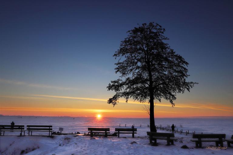 69. Sonnenaufgang Dümmer, 3 mm Acrylglas vor Alu-Dibond | 90 x 60 cm | 235,- €